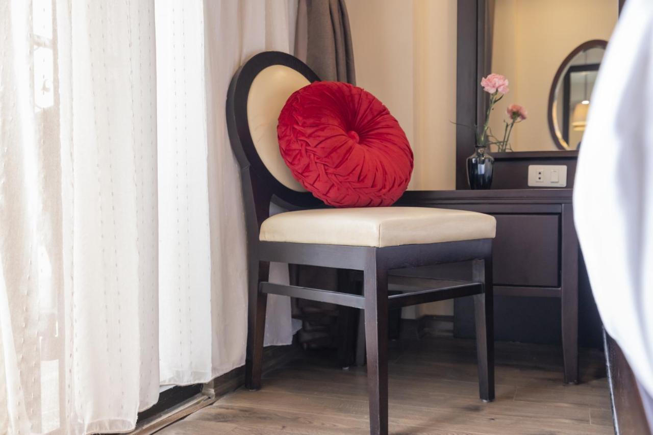 Hanoi Center Silk Charming Hotel & Travel Екстериор снимка