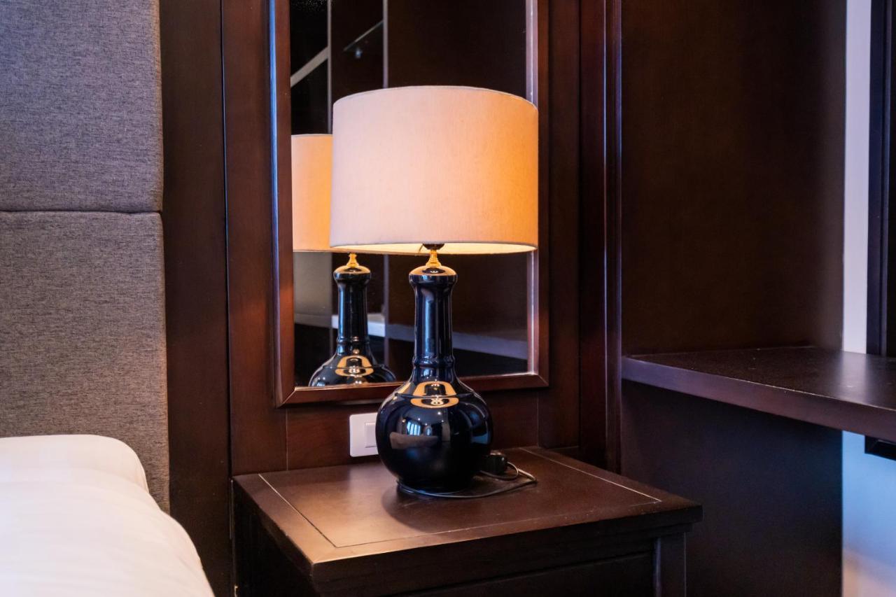 Hanoi Center Silk Charming Hotel & Travel Екстериор снимка